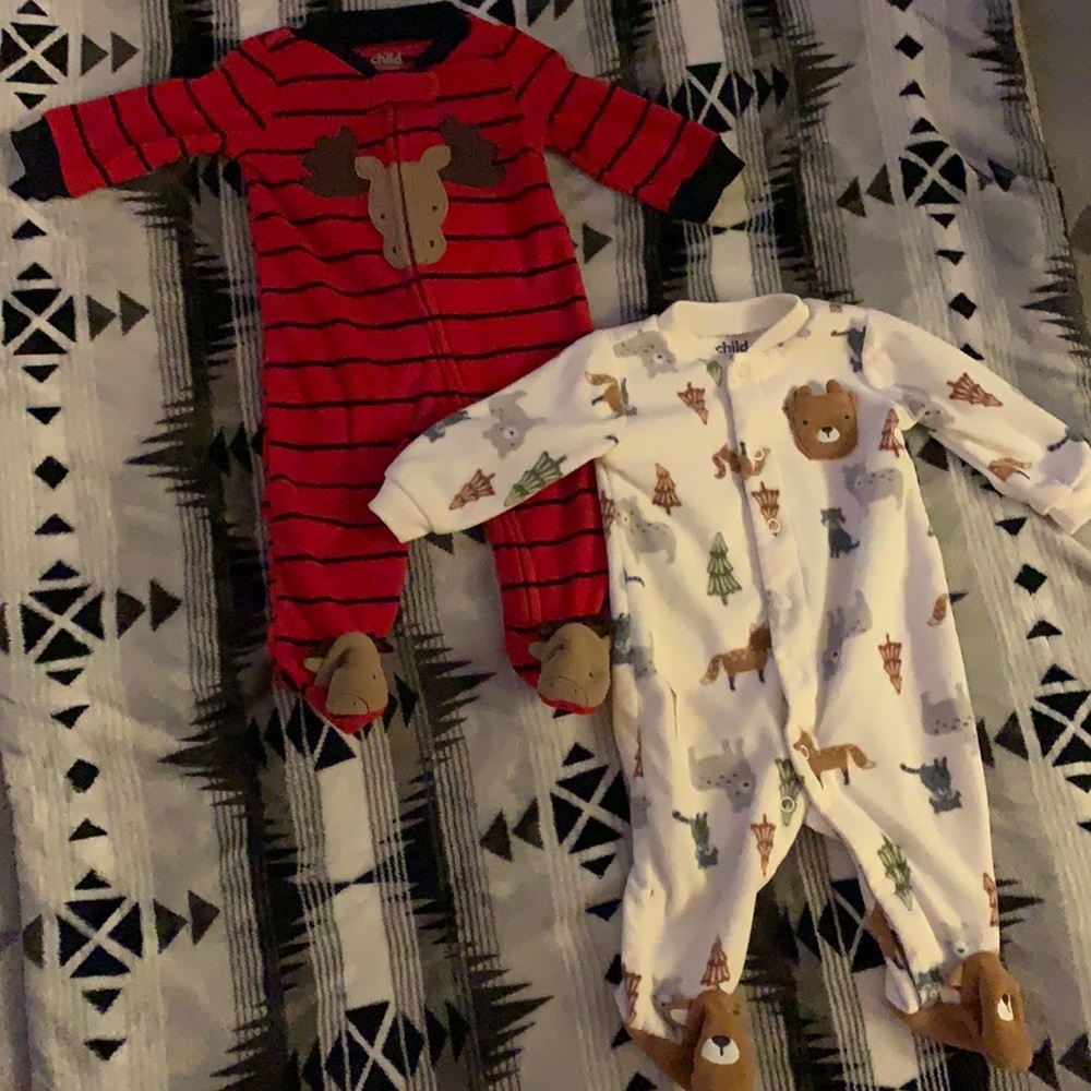 Carter’s baby boy set of 2 fleece pajamas